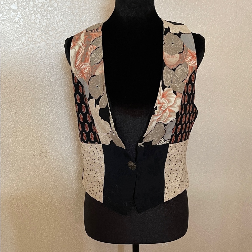 Casual Corner Patchwork Floral & Polka Dot Vest in Black, Cream & Peach